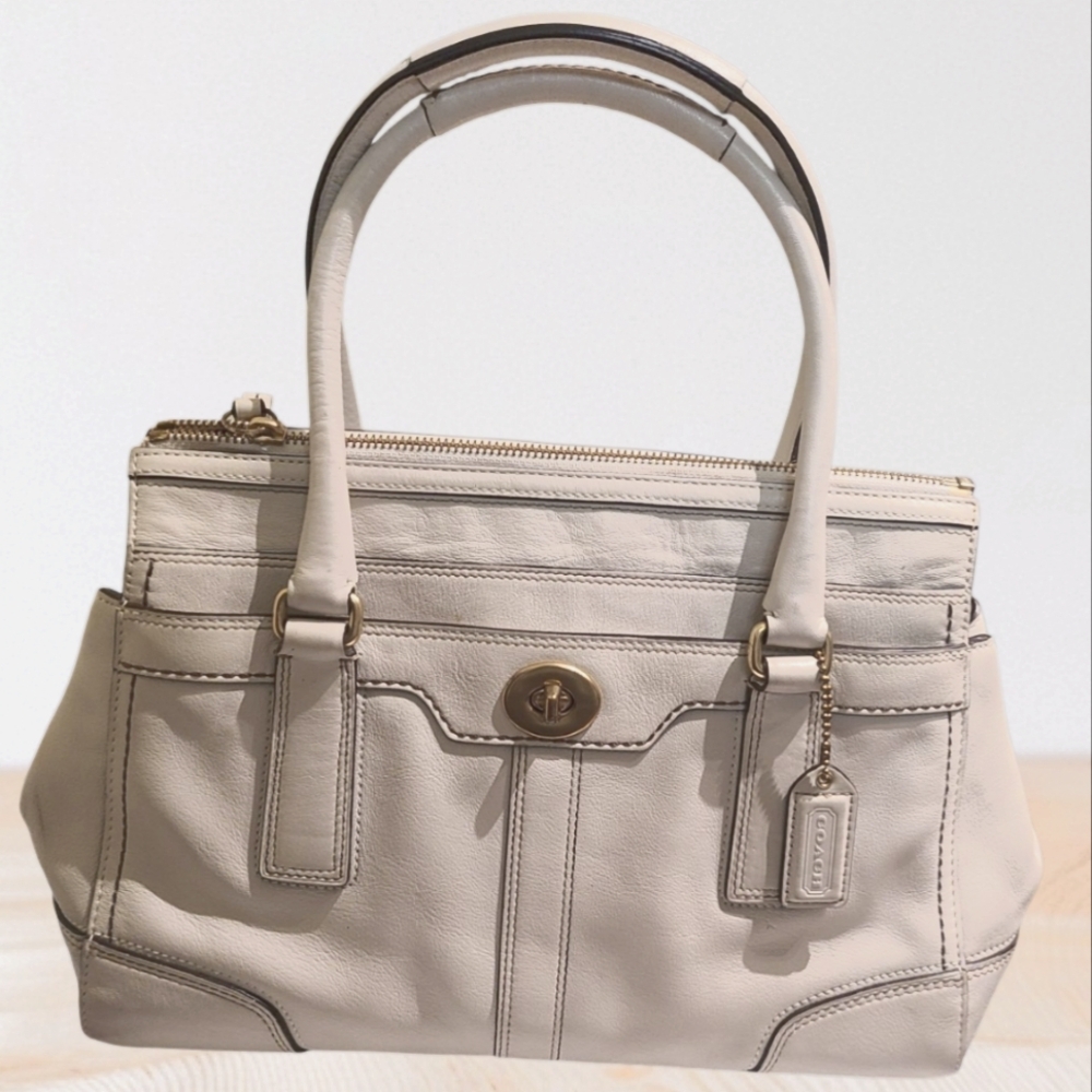 Vintage Beautiful Beige Coach Leather Handbag Hampton Turnlock EUC no Call Outs!